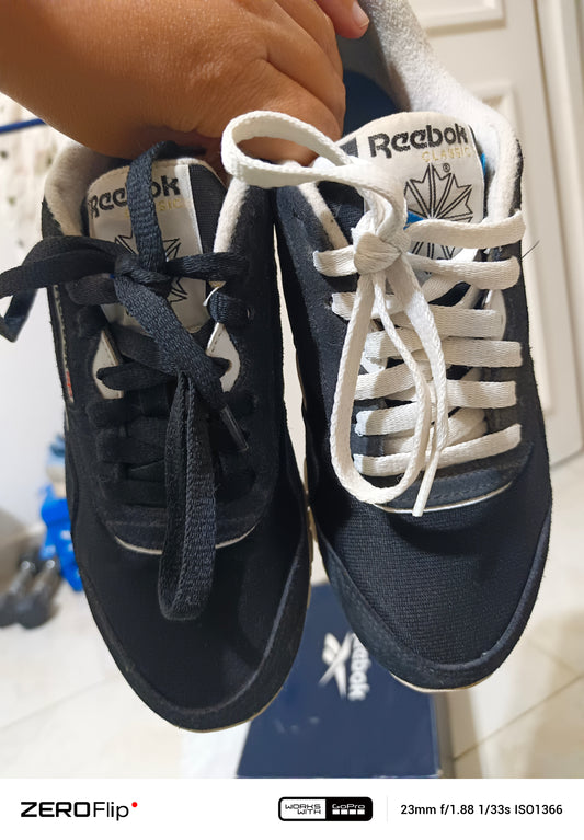 Reebok Sneakers