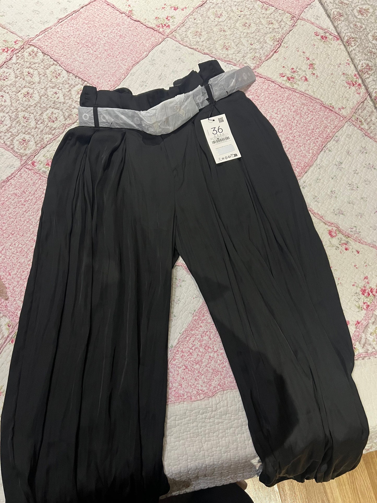 Stradivarius Sarouel Trousers
