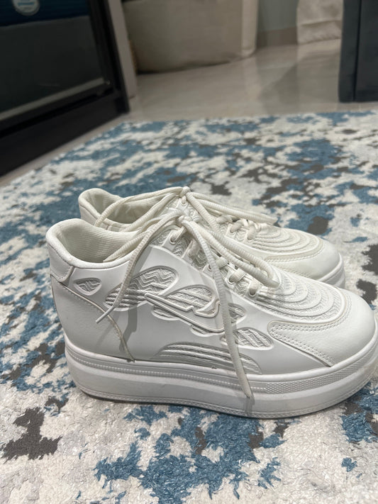 Generic Milano Sneaker