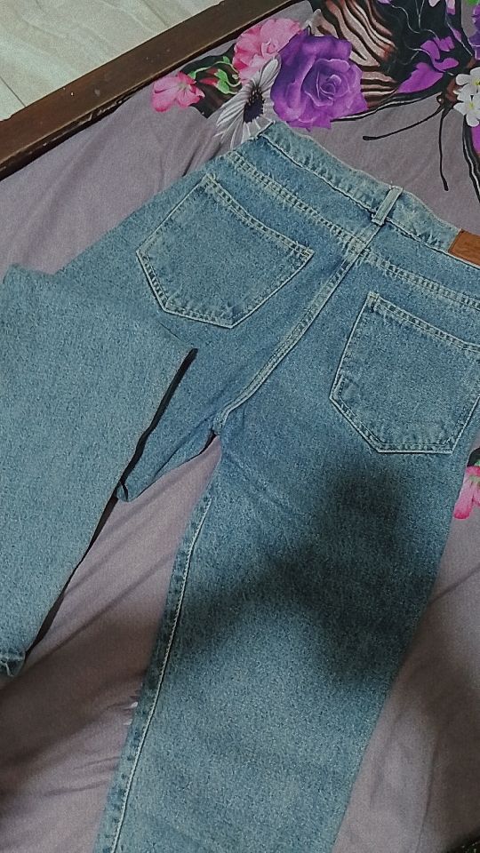 Generic Jeans