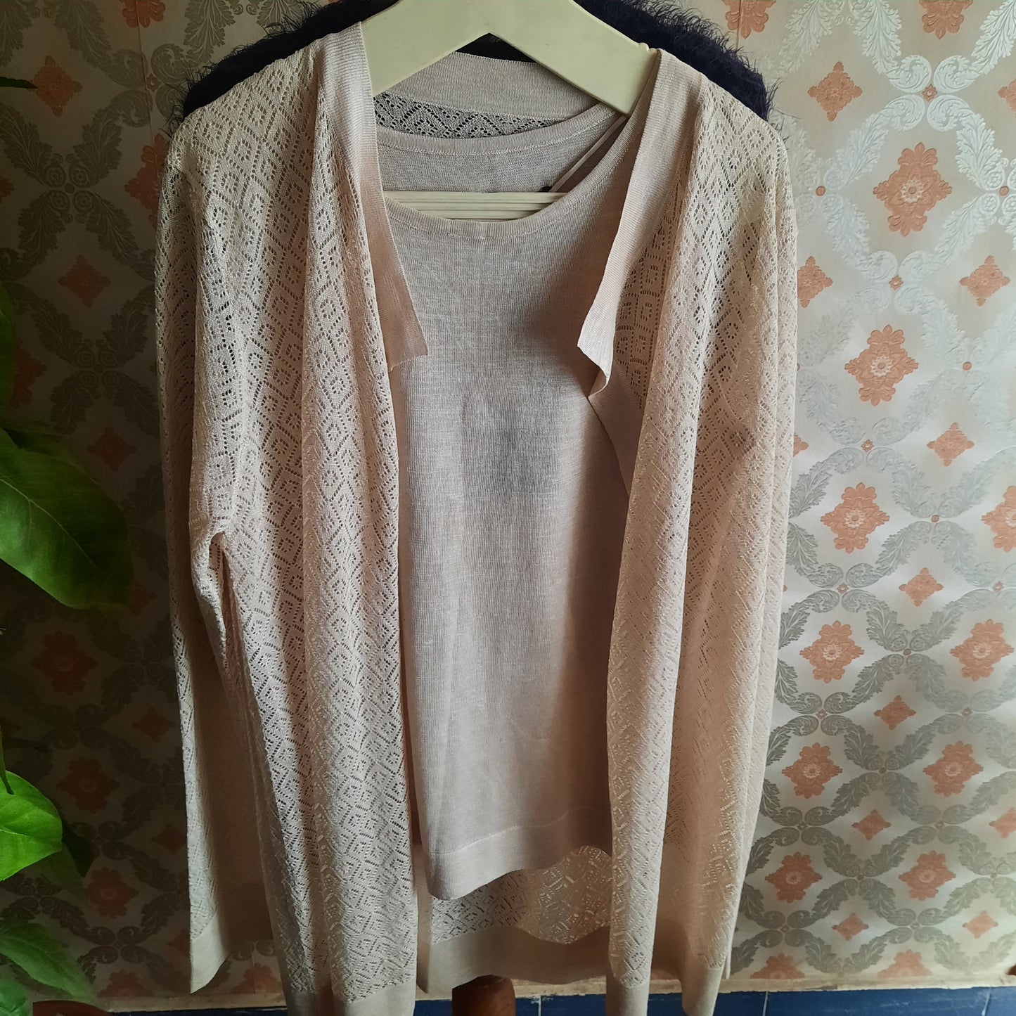 DALYDRESS Cardigan with Shirt Set