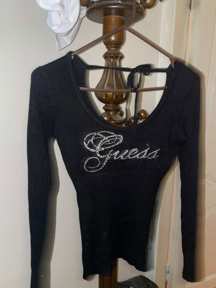Guess Top