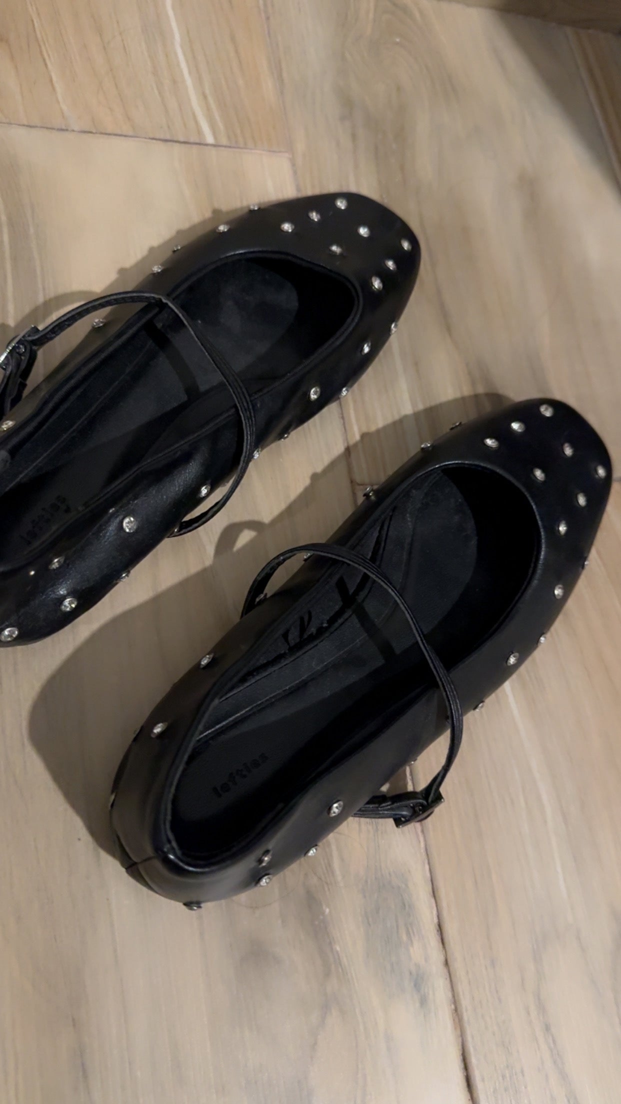 Lefties Flats