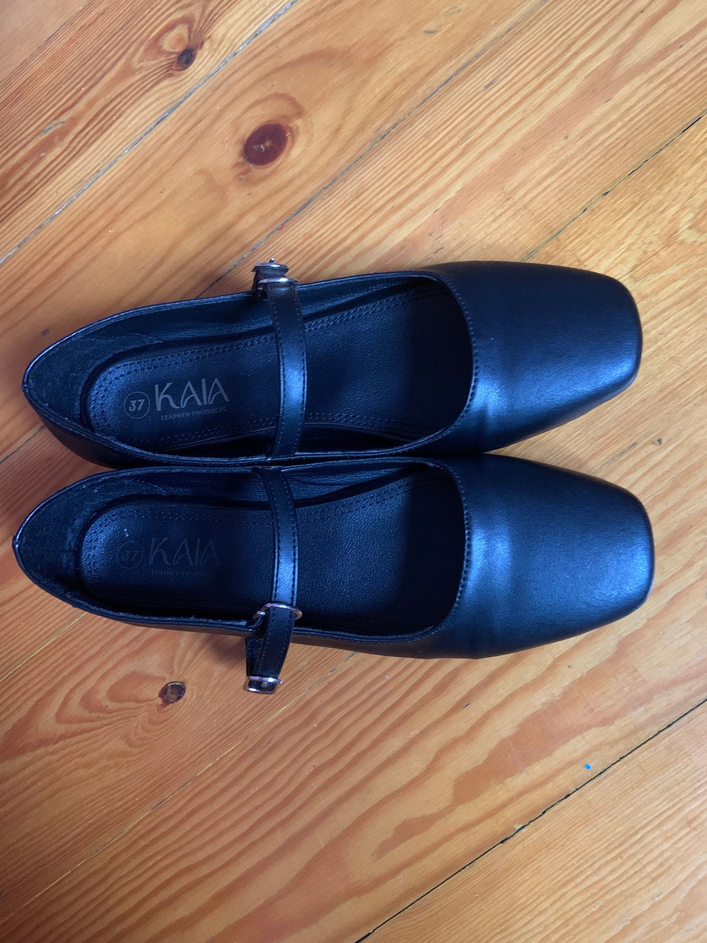 KAIA Flats