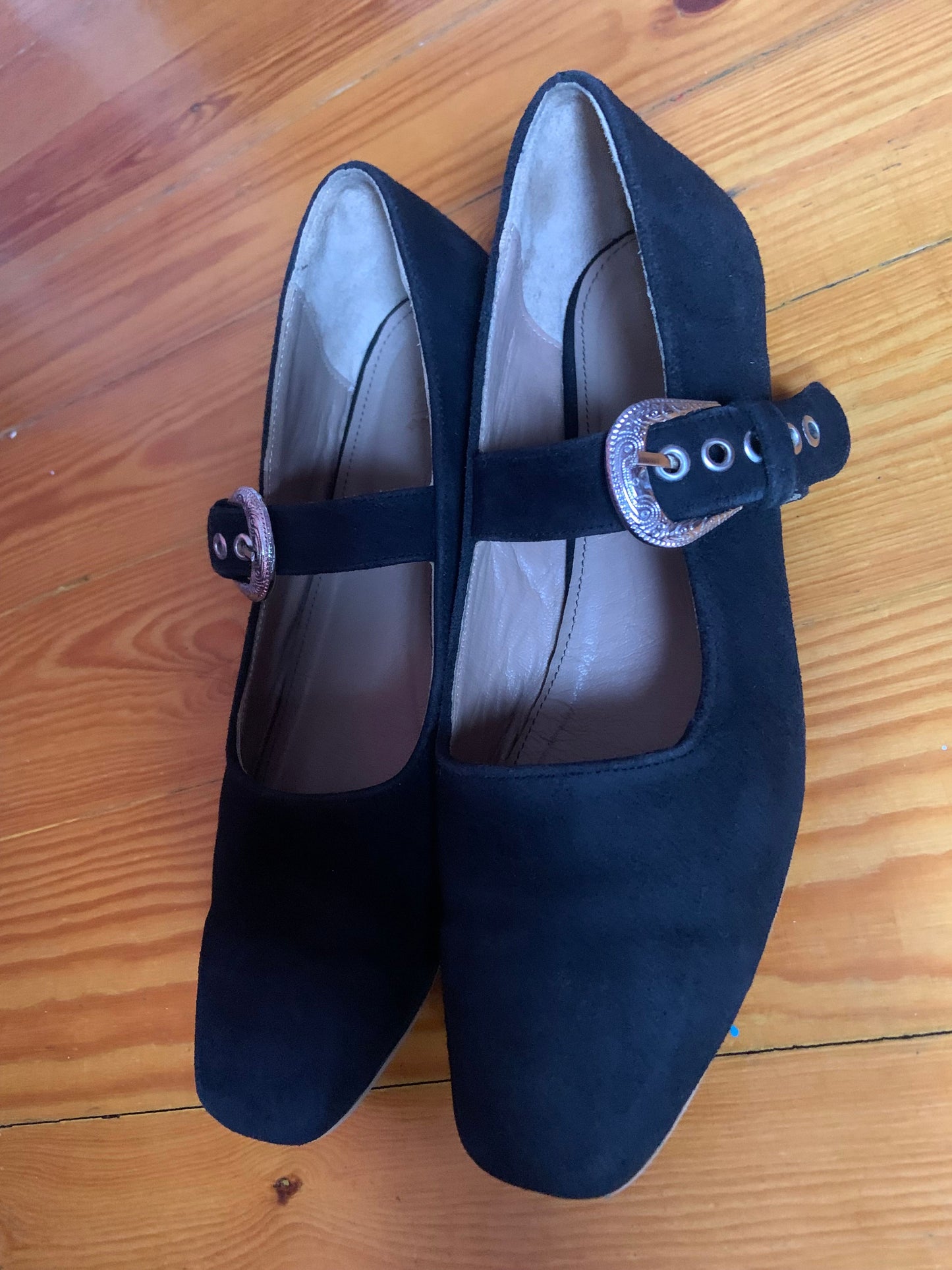 ELIA Flats