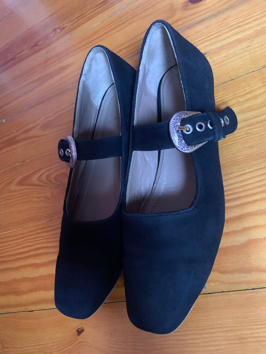 ELIA Flats