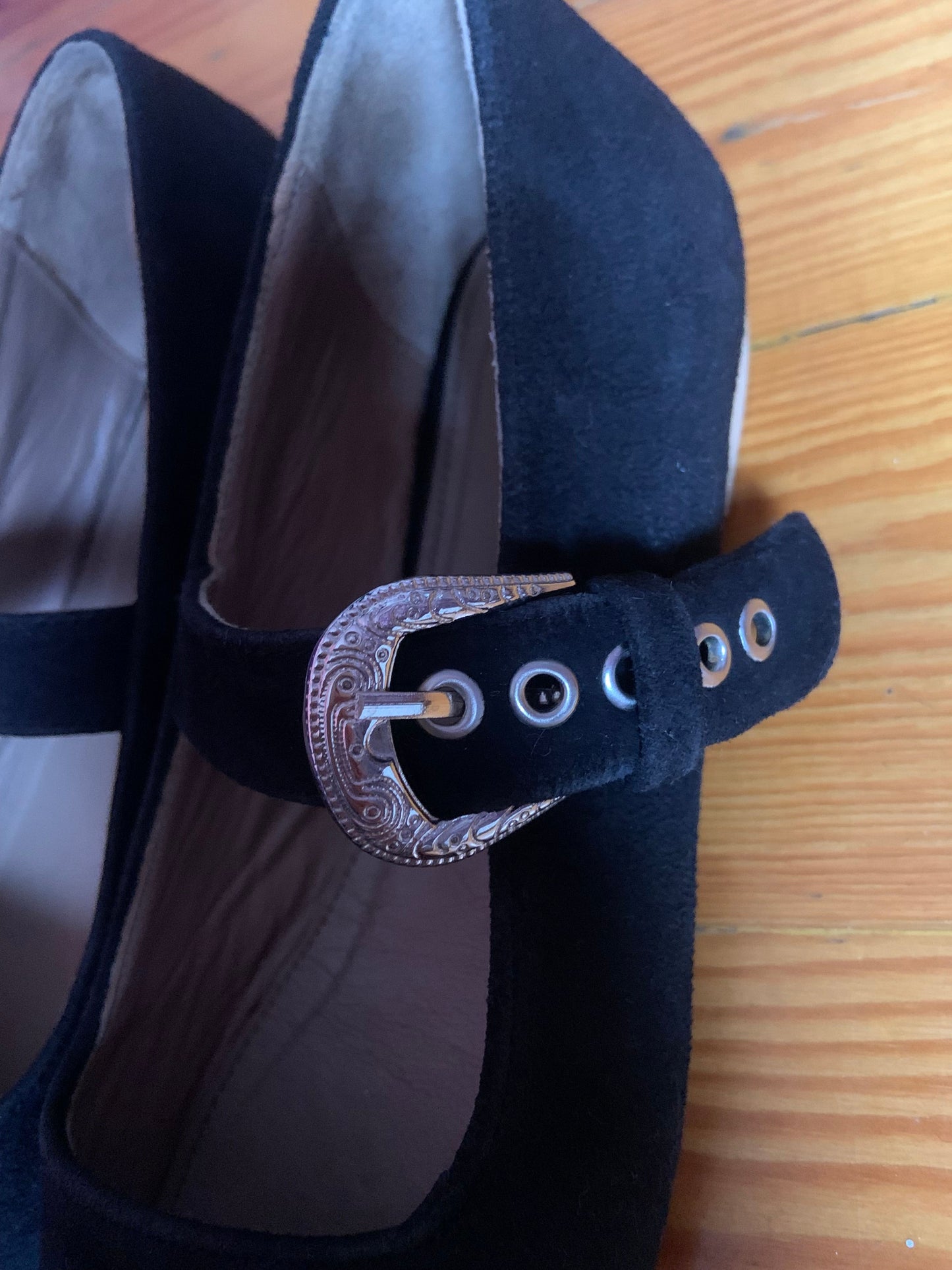 ELIA Flats