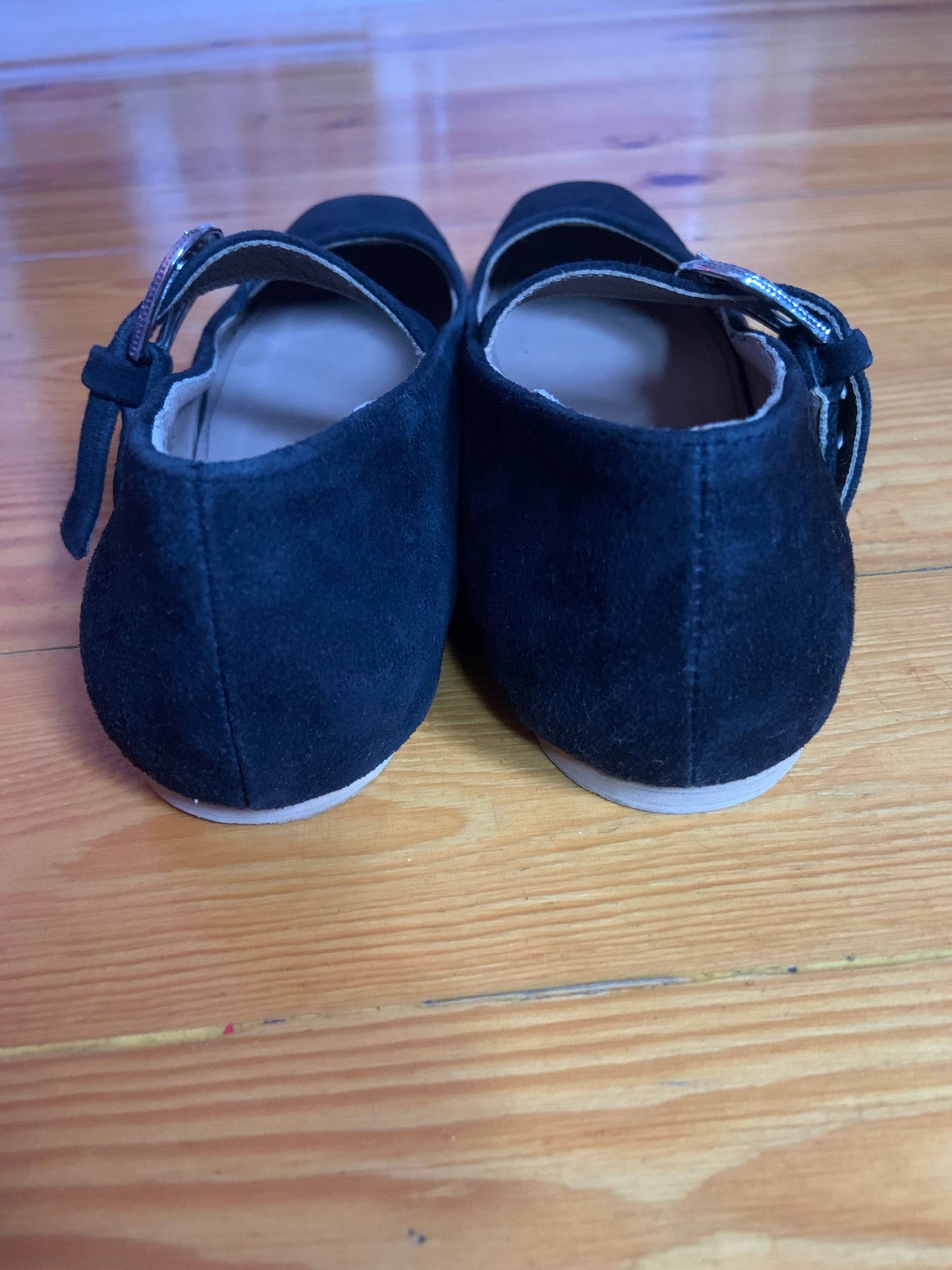 ELIA Flats