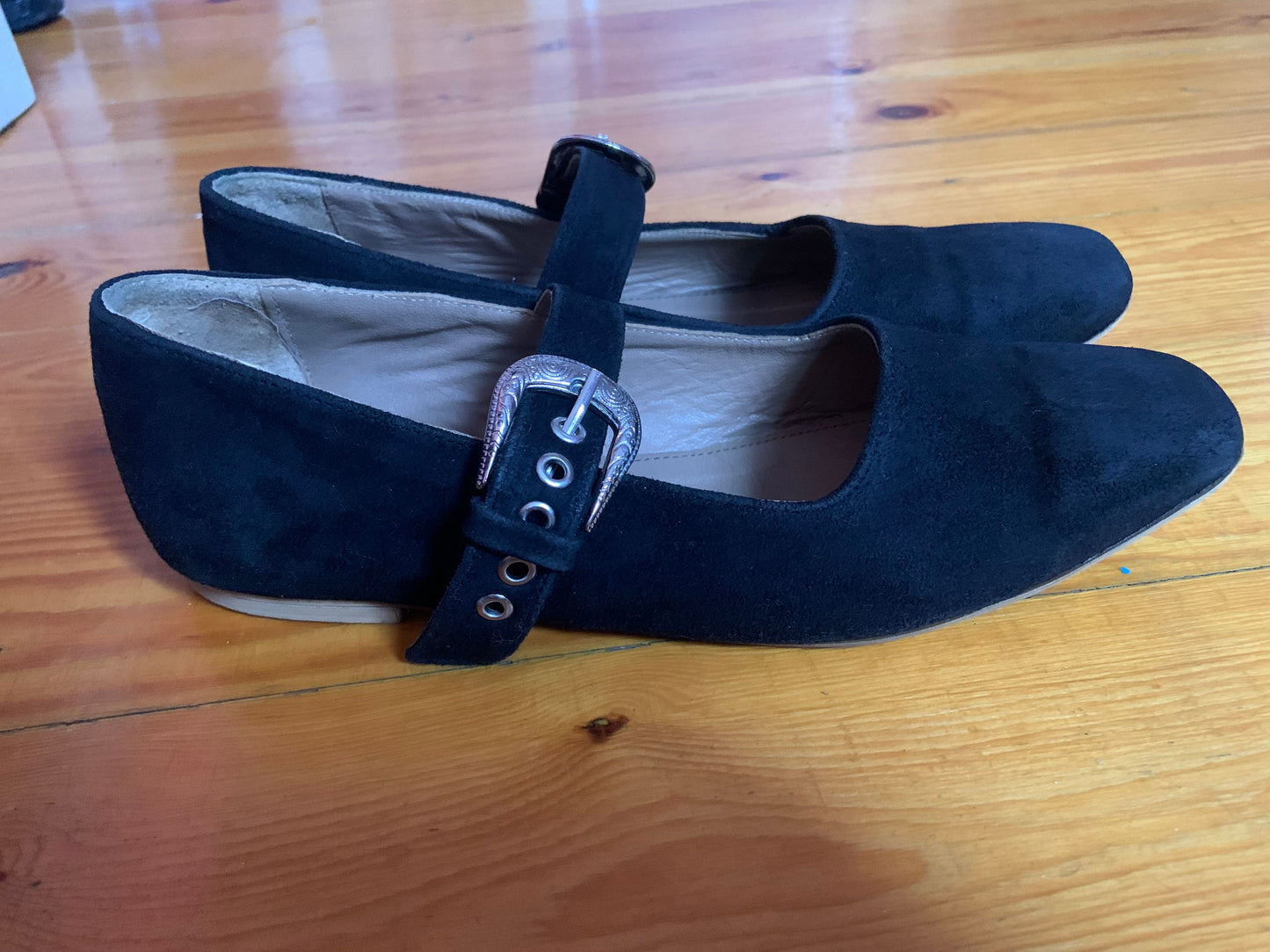 ELIA Flats