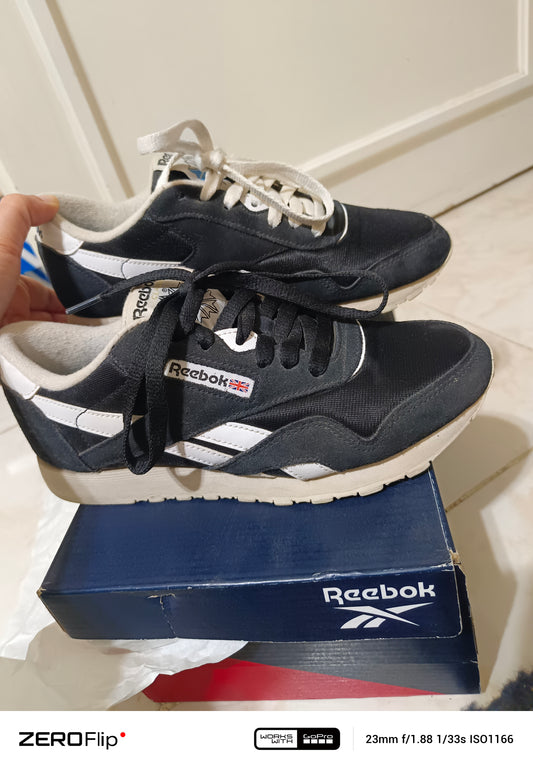 Reebok Sneakers