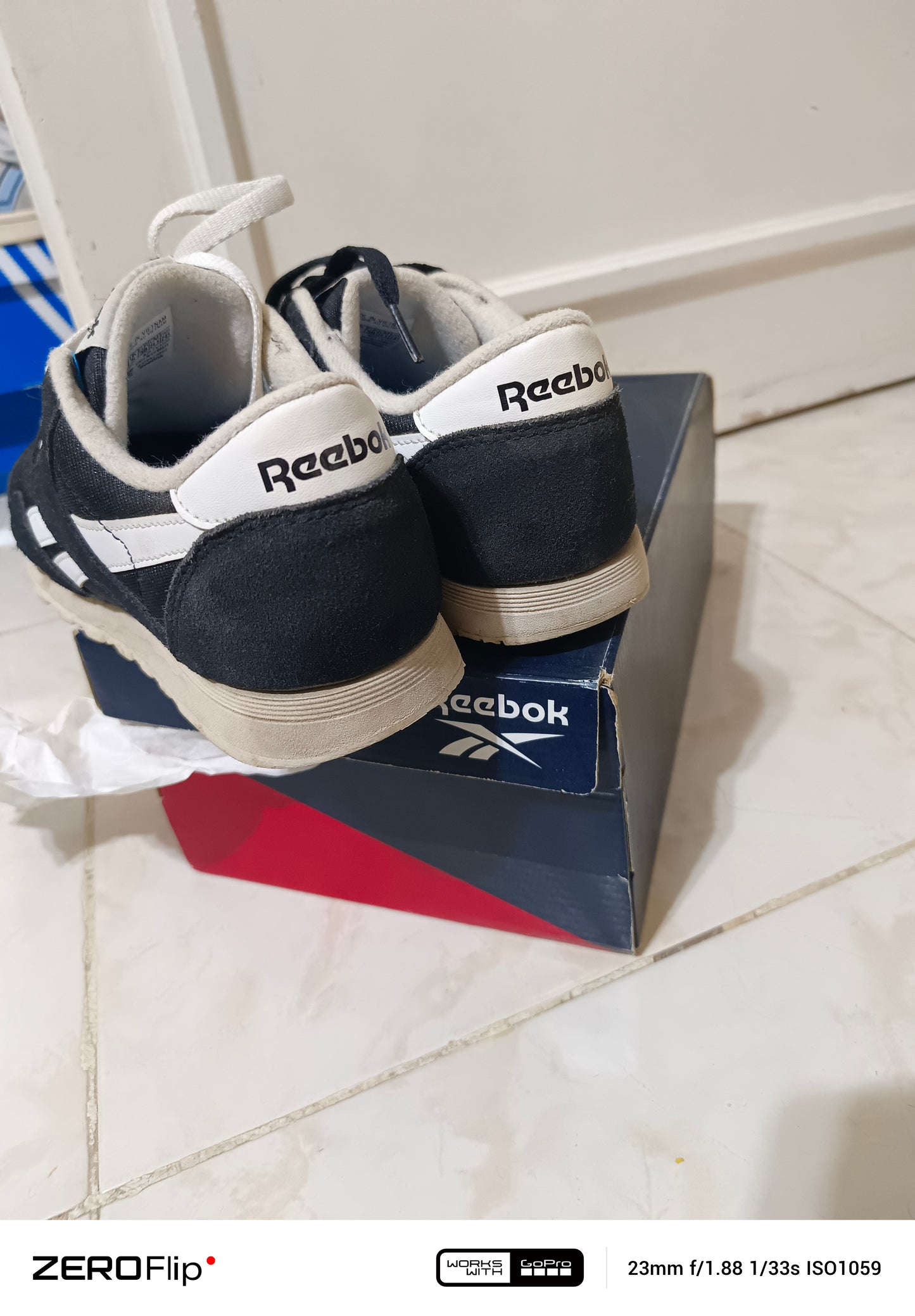 Reebok Sneakers