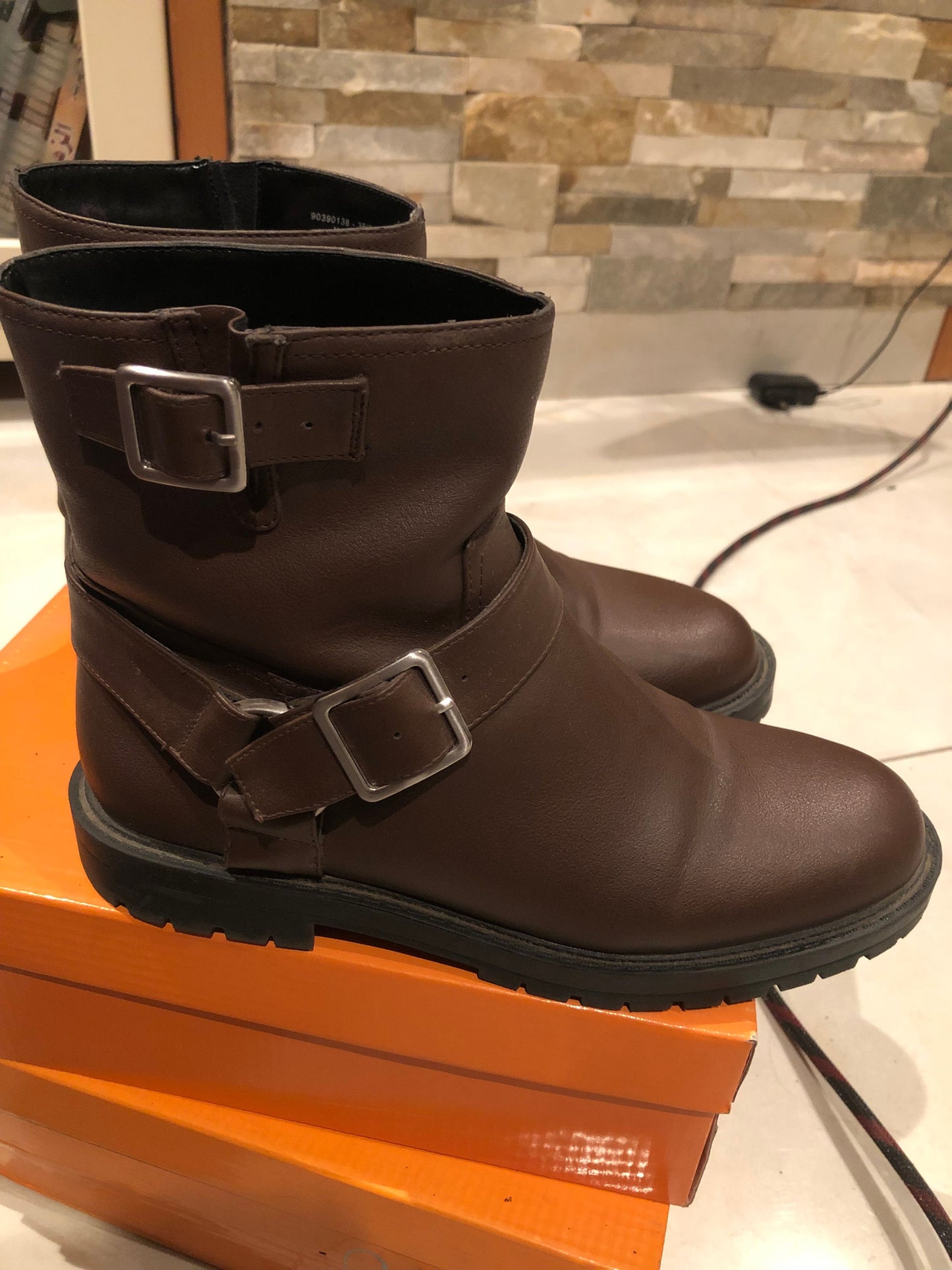 CHARLES & KEITH Half Boots