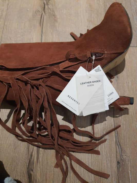 Reserved Boots