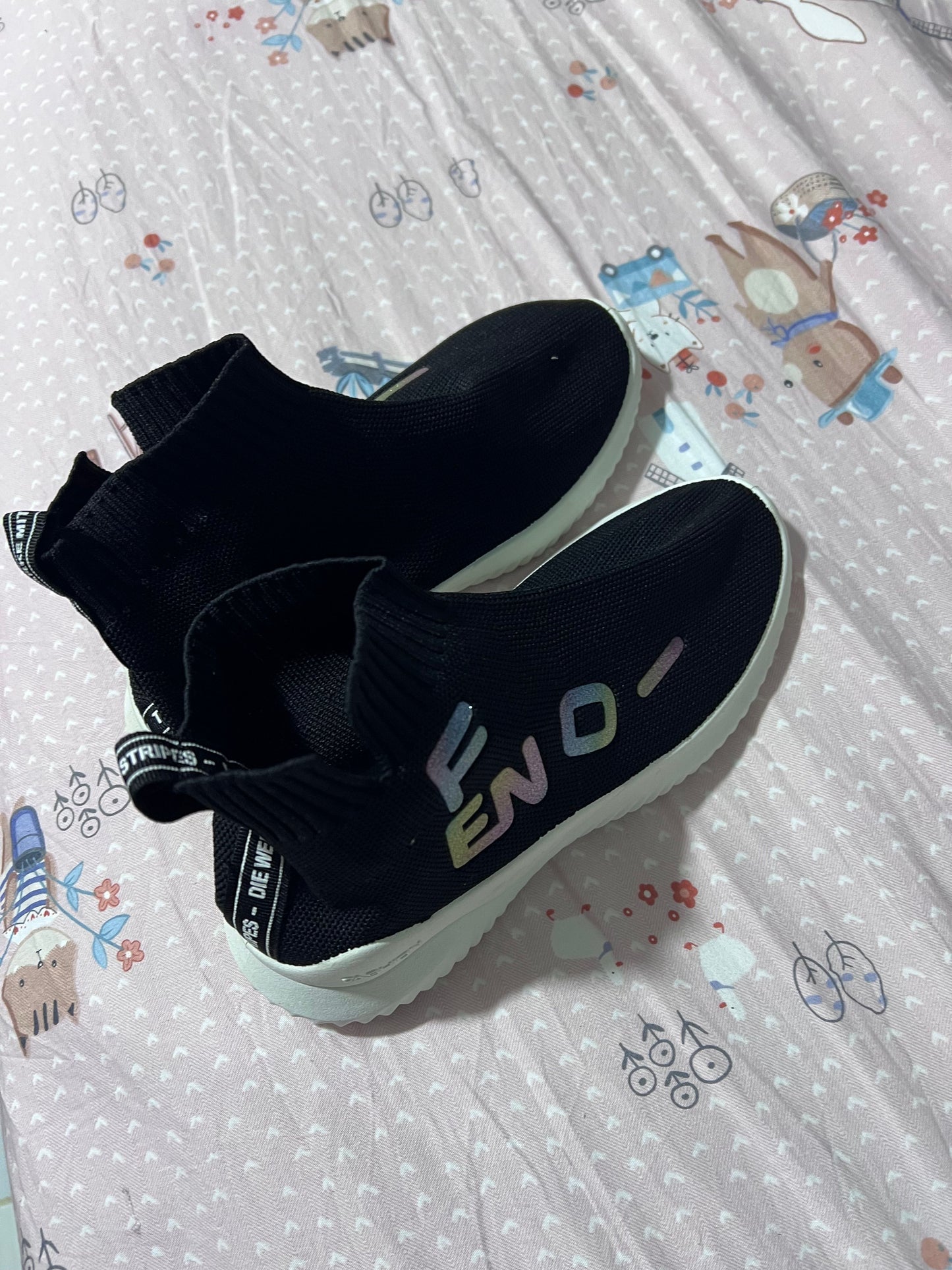 SHEIN Sneakers