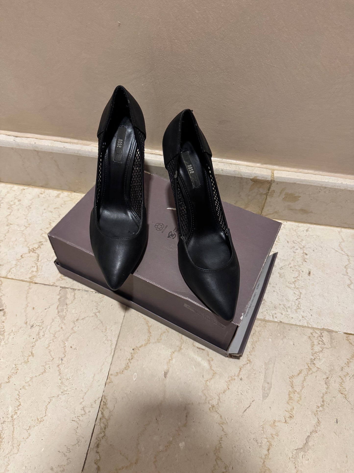 Nose Heels