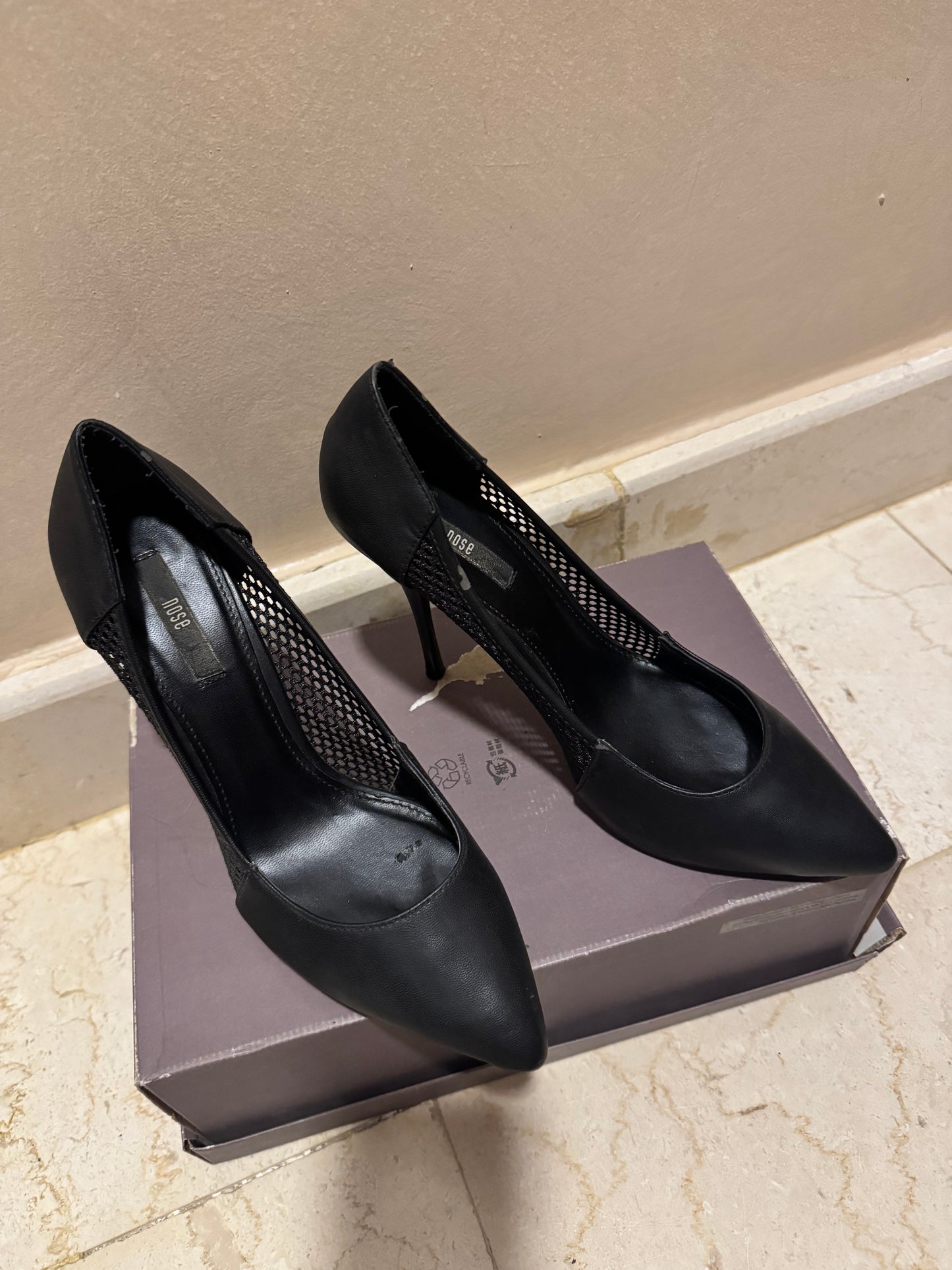 Nose Heels
