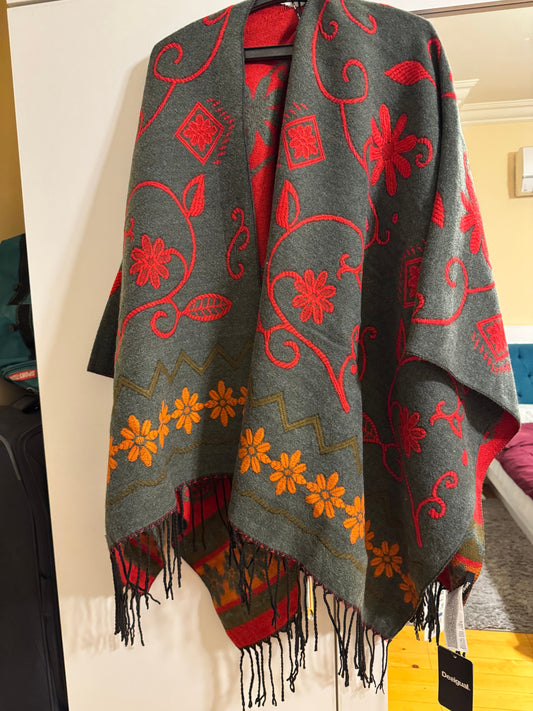 Desigual Shawl