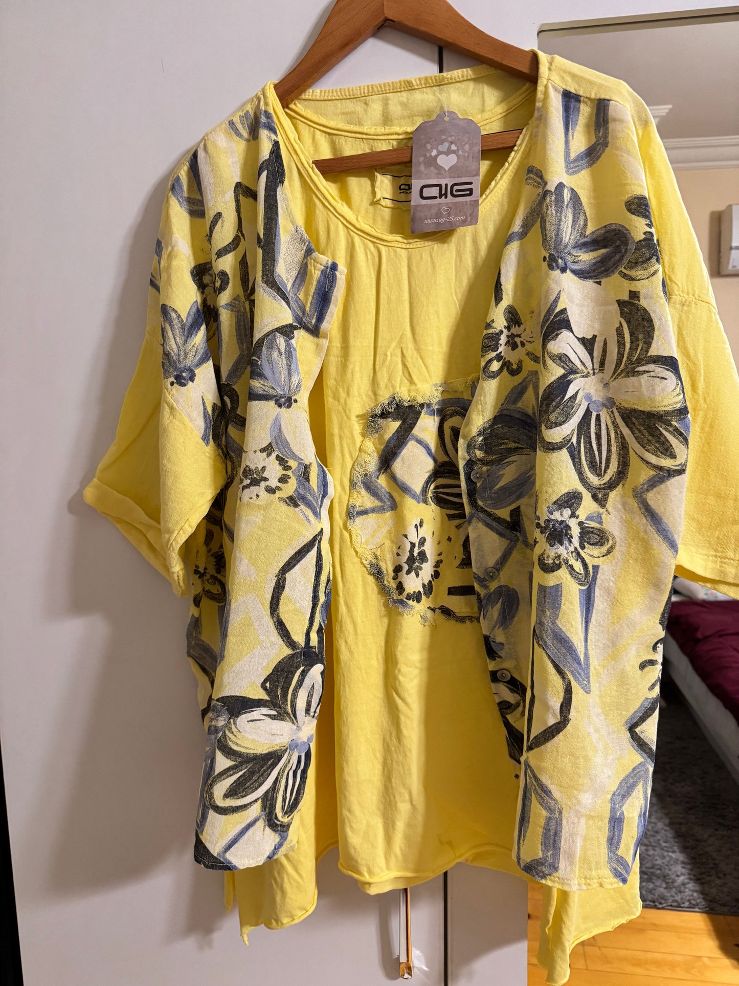 Generic Twinset (Shirt & Cardigan)
