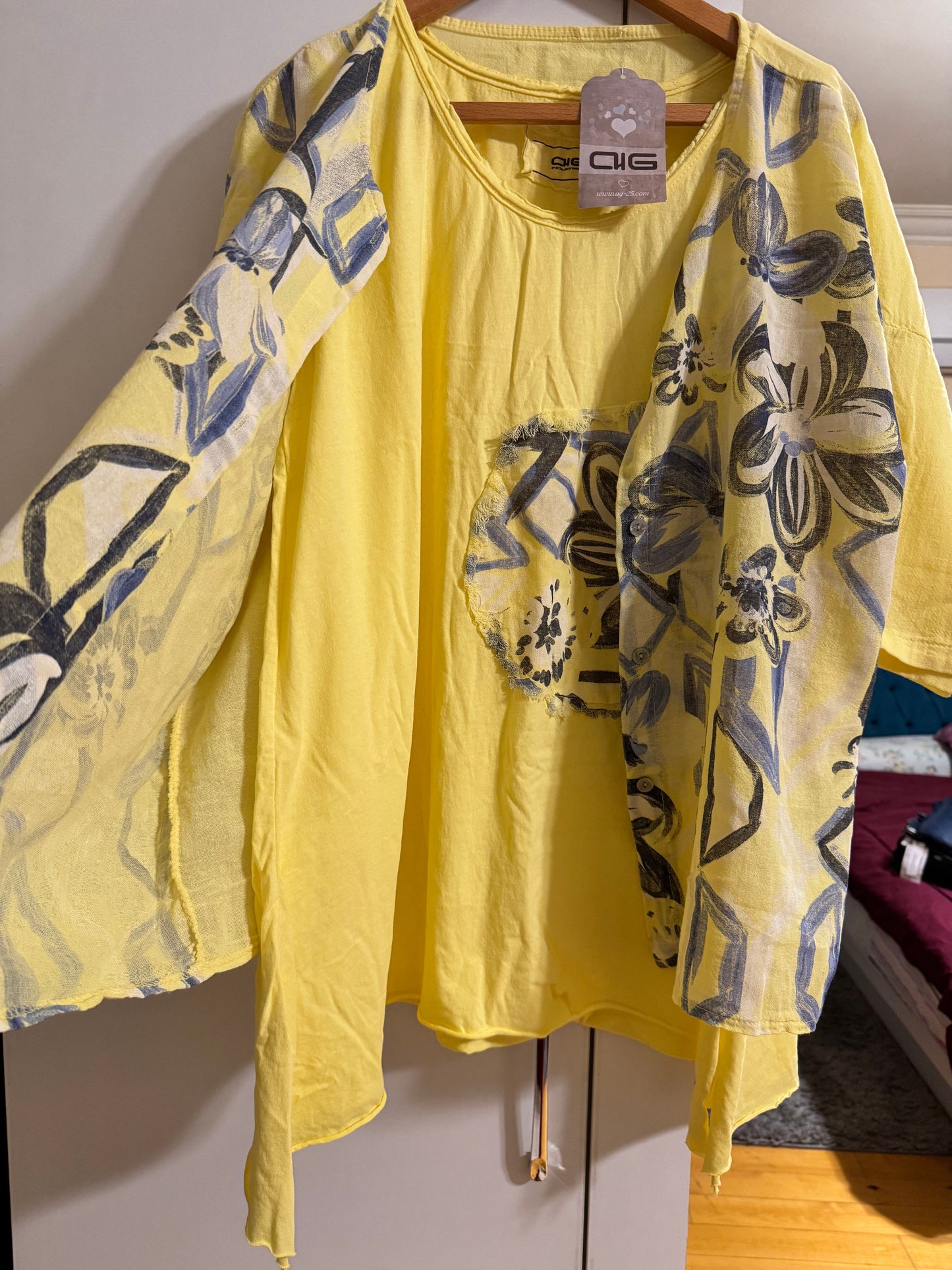 Generic Twinset (Shirt & Cardigan)