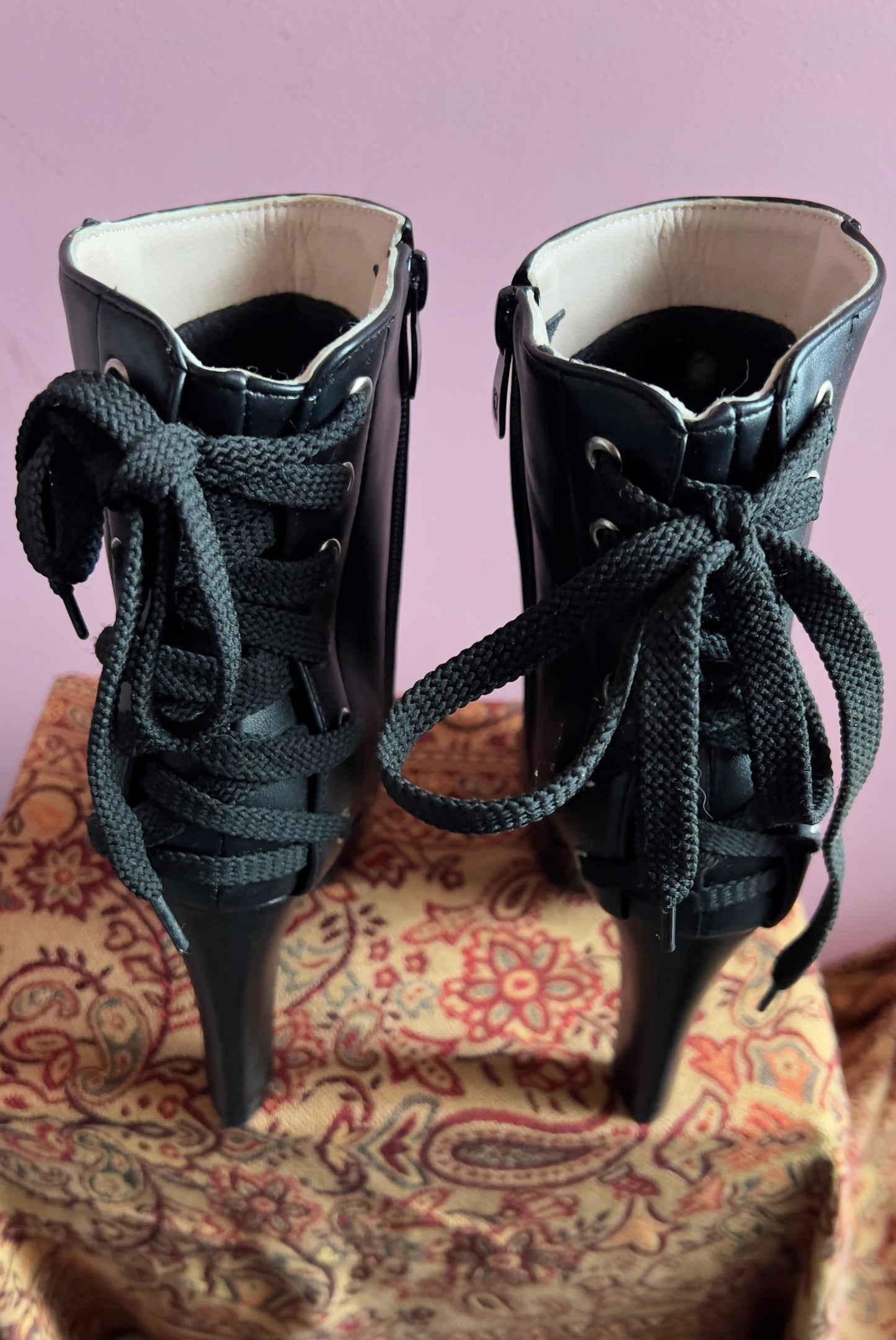SHEIN High-Heeled Boots