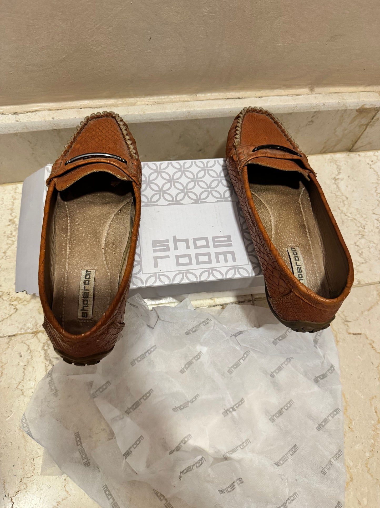 Shoeroom Flats