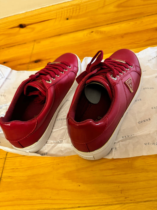 GUESS Sneakers