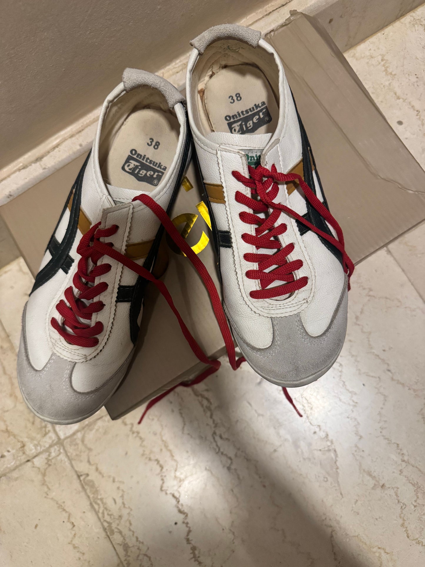 Onitsuka Tiger Sneakers