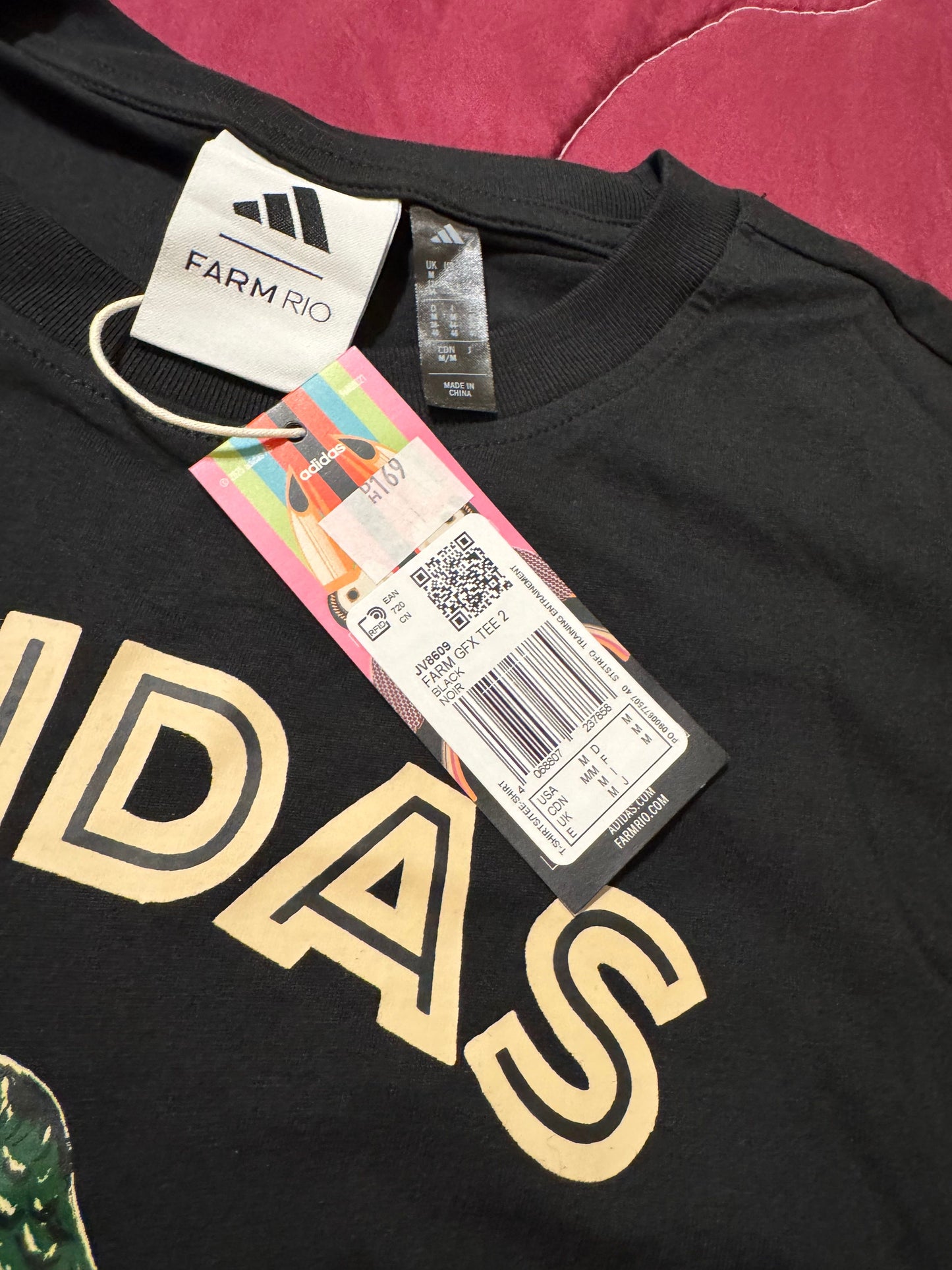 Adidas T-Shirt