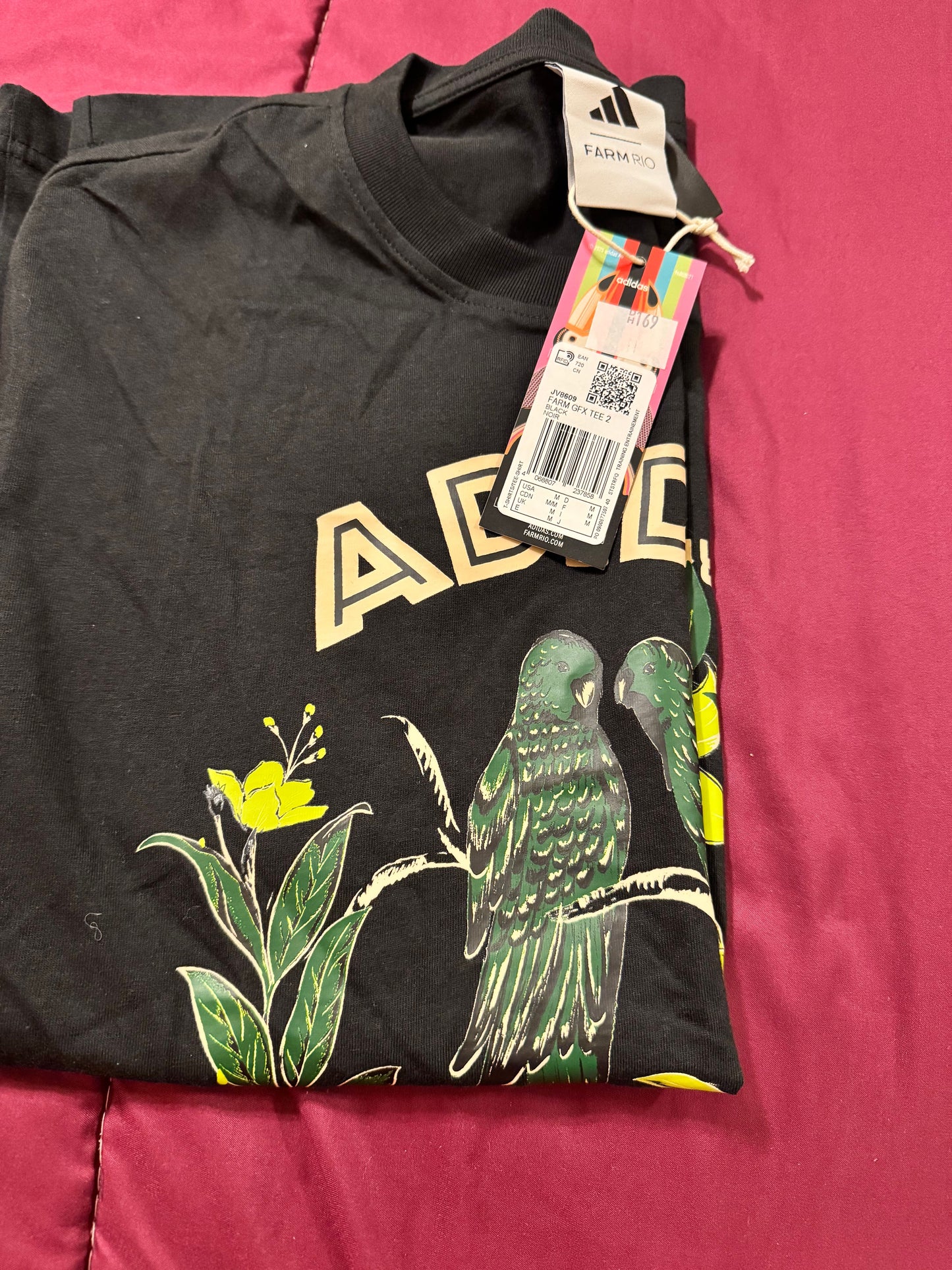 Adidas T-Shirt
