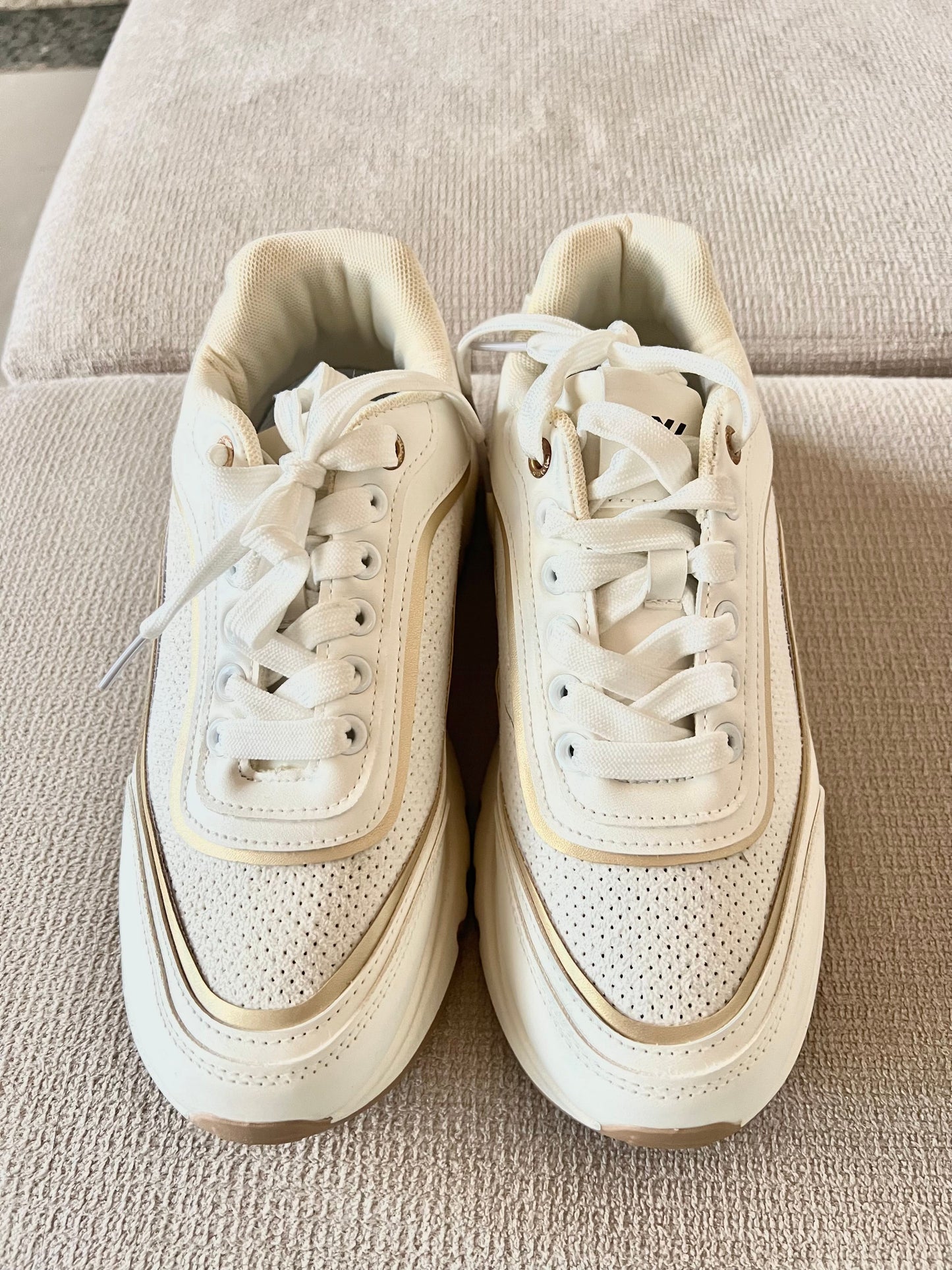 Pixi Sneakers
