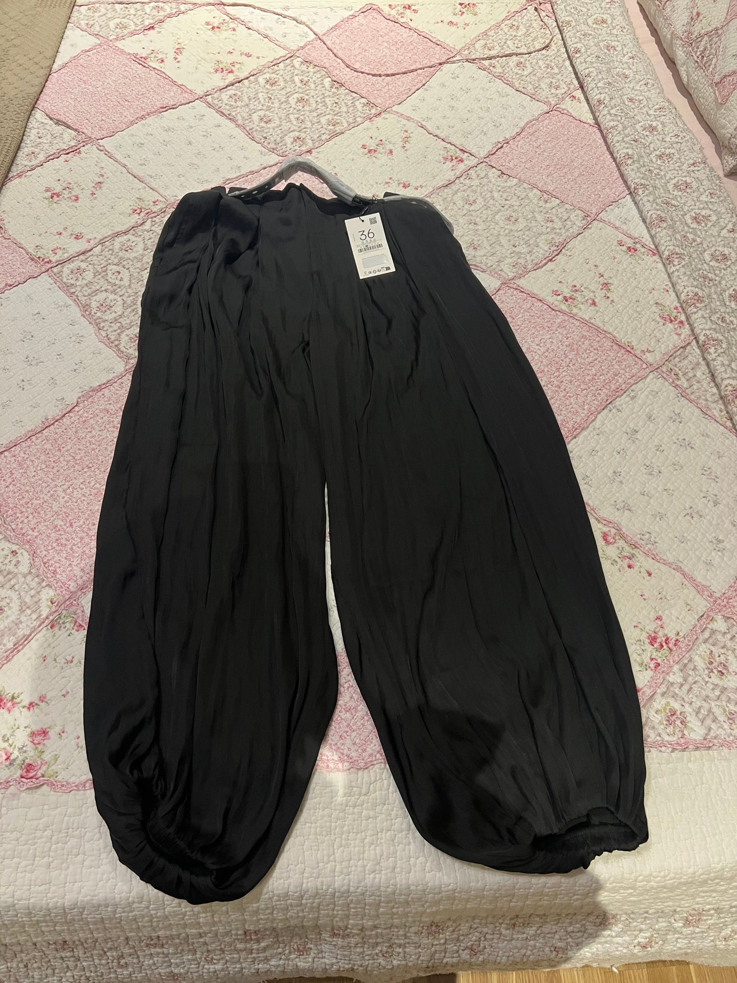 Stradivarius Sarouel Trousers