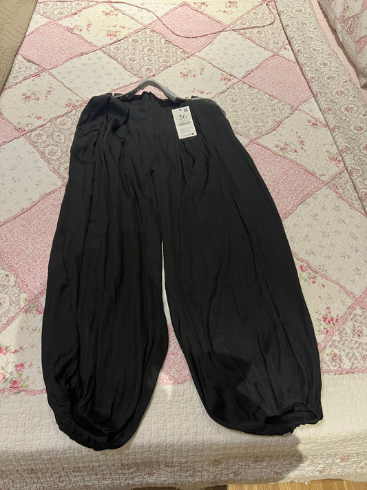 Stradivarius Sarouel Trousers