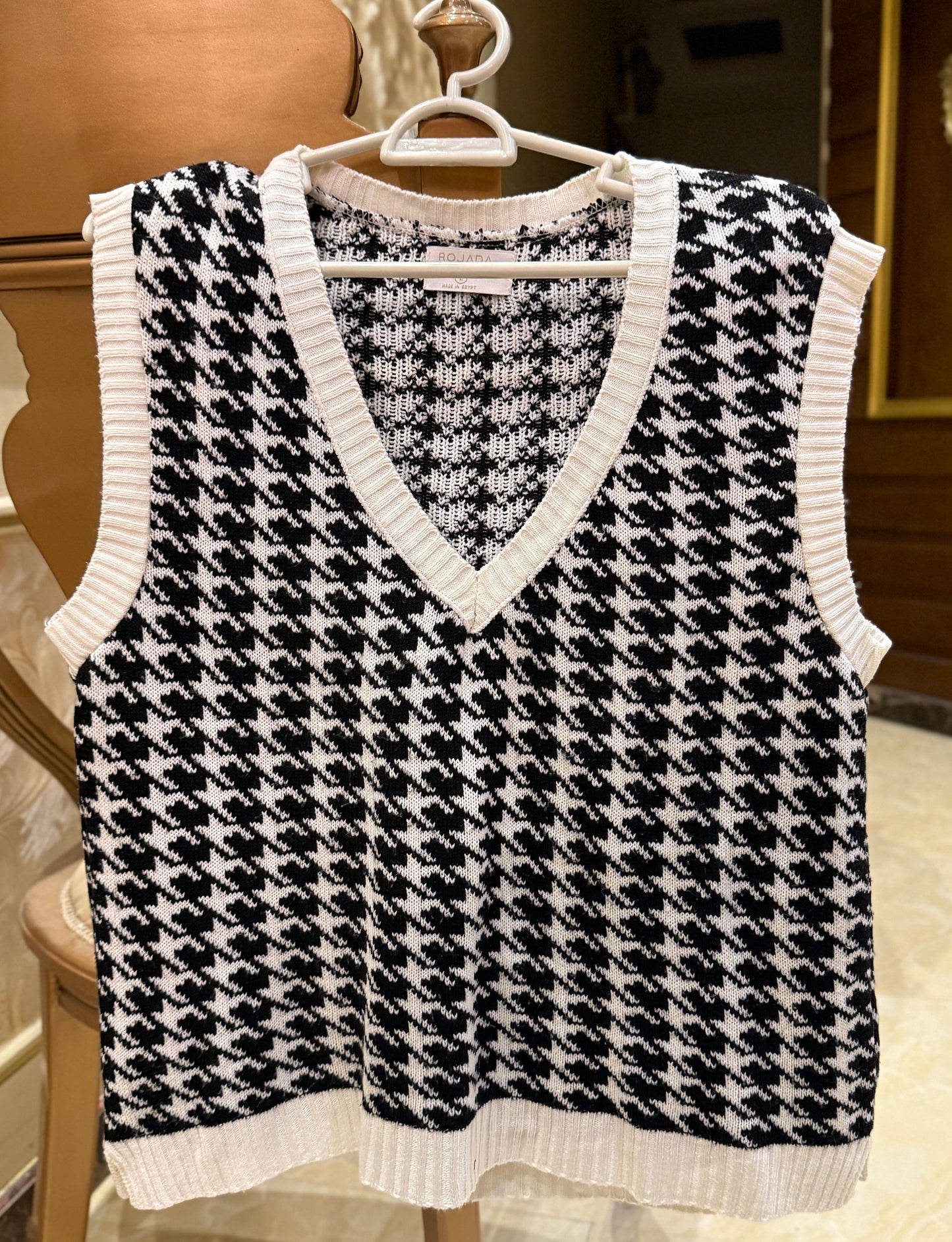 Rojada Vest