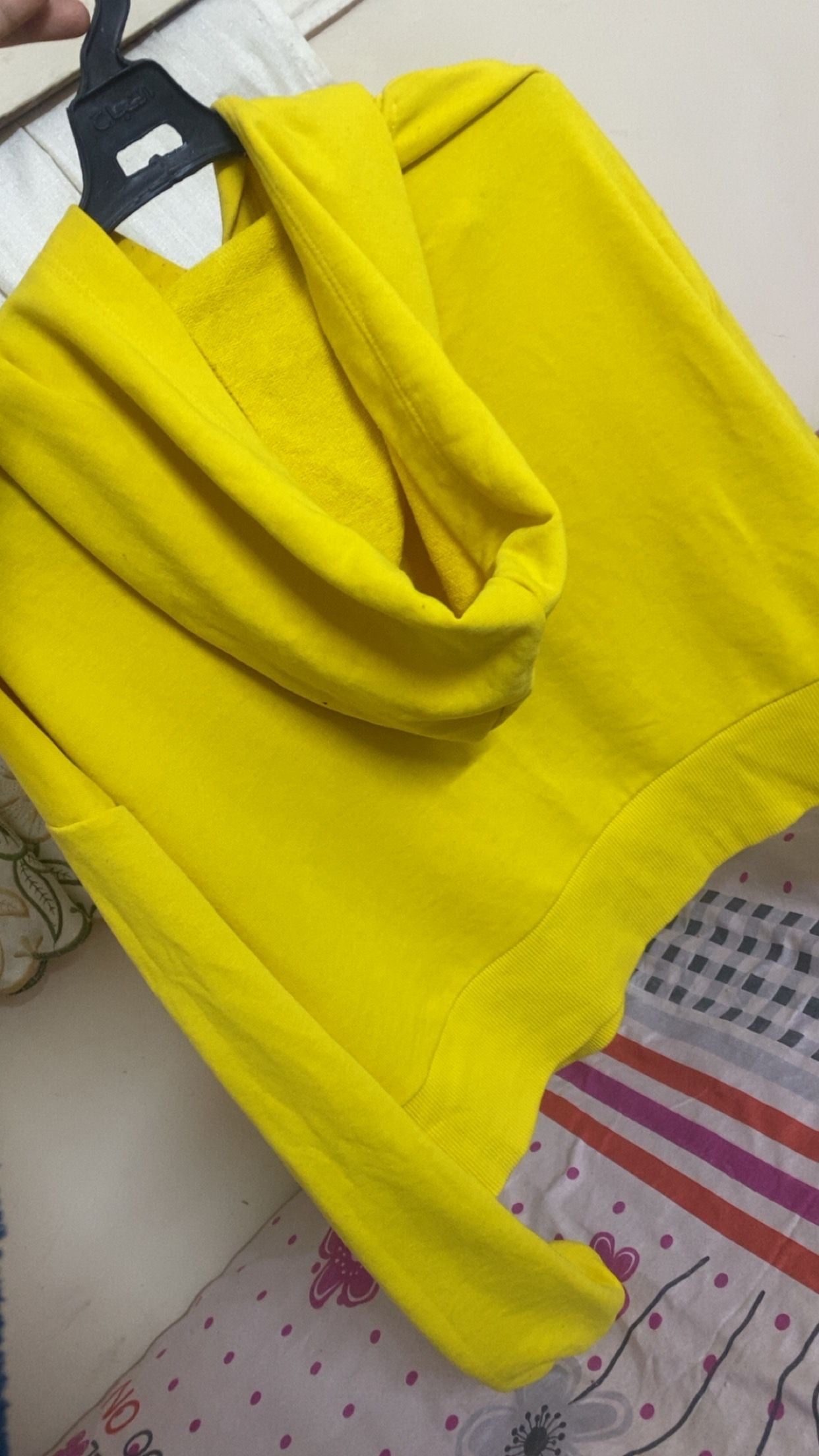 DeFacto Cropped Hoodie