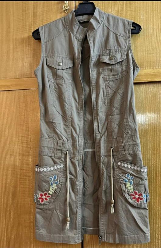 Generic sleeveless Jacket