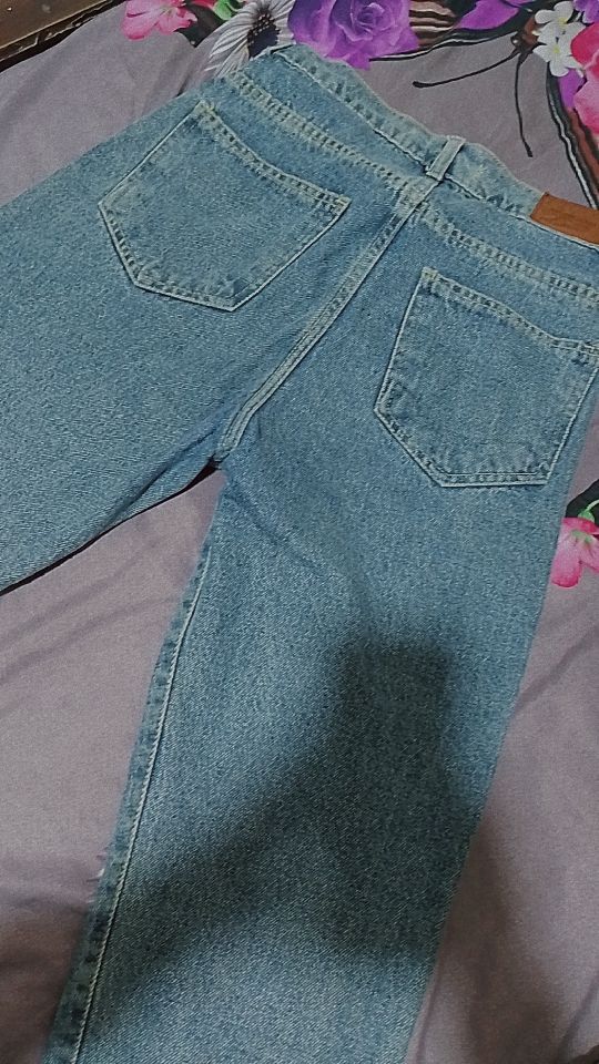 Generic Jeans