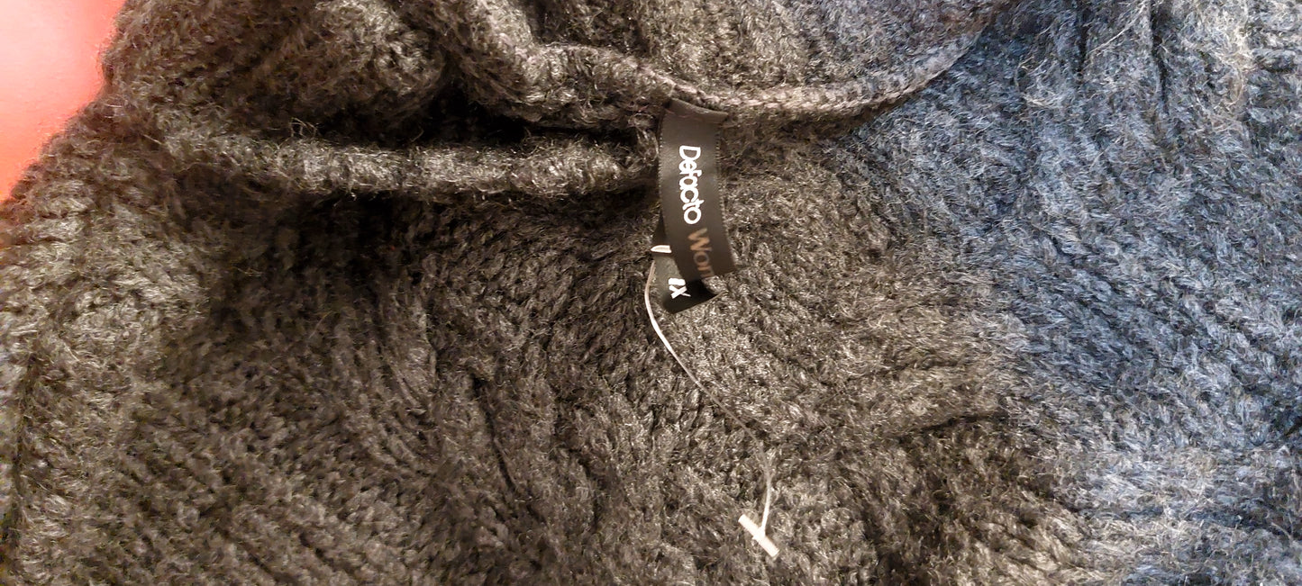 DeFacto Sweater