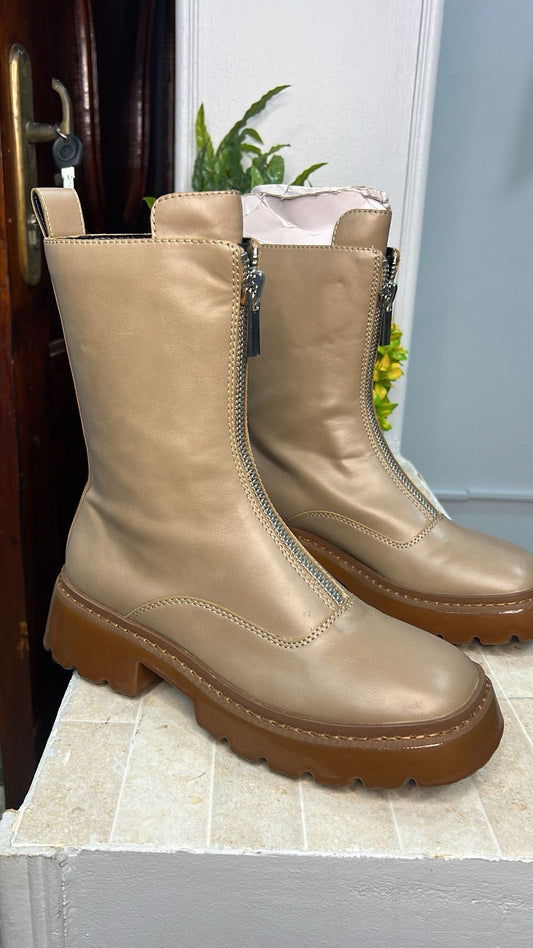 CHARLES & KEITH Boots