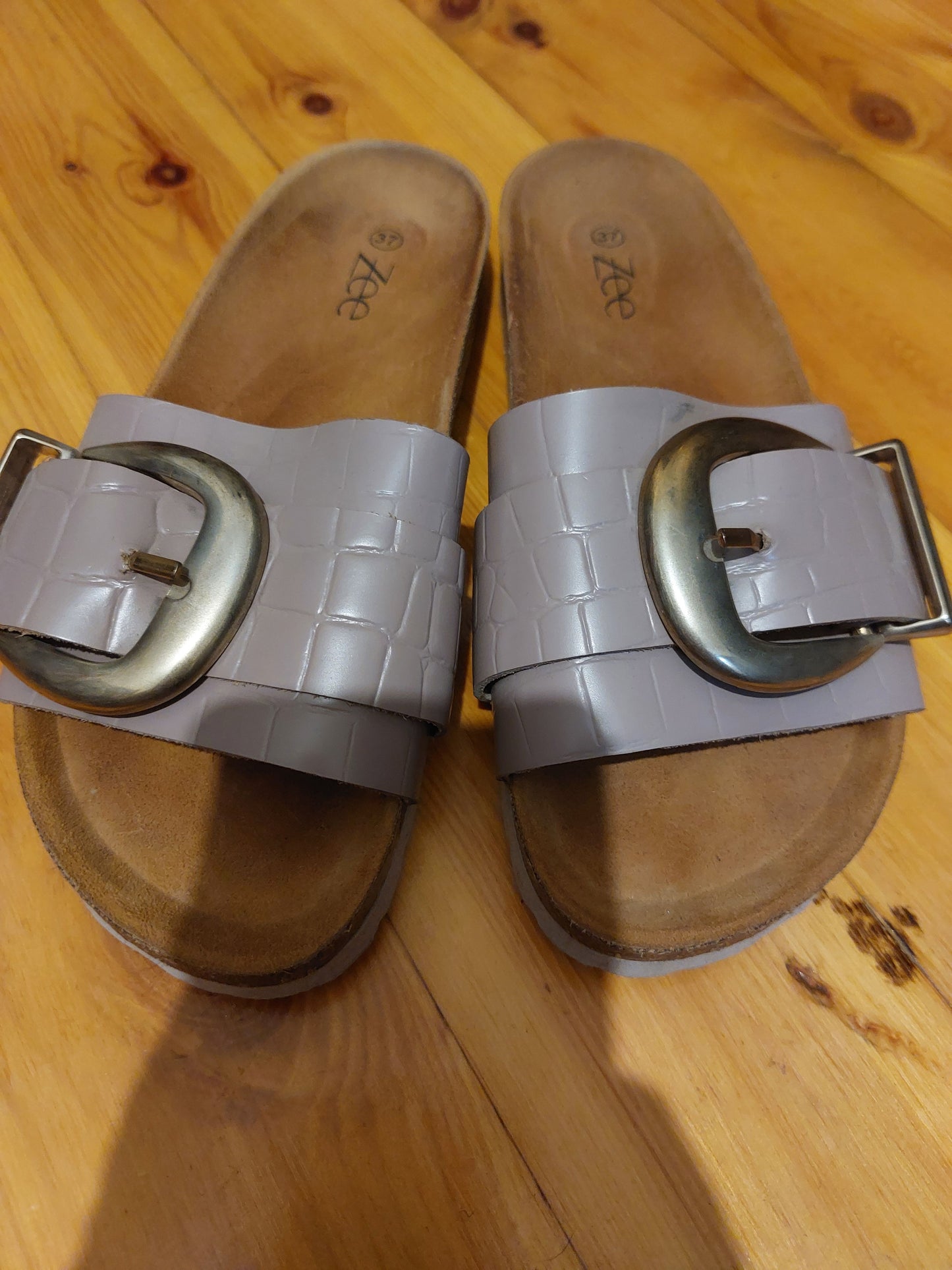 Zee Slide Sandal